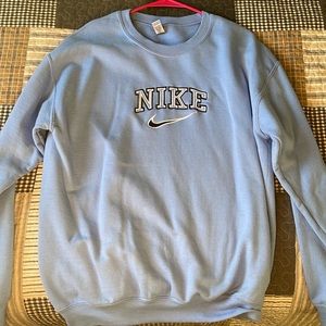 Nike crew size Medium women or men’s